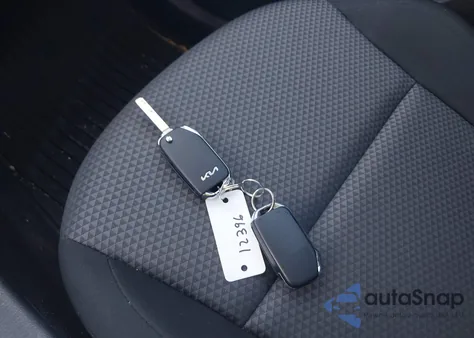 2023 Kia Soul Lx z USA, uszkodzony, nr VIN KNDJ23AU4P7201502